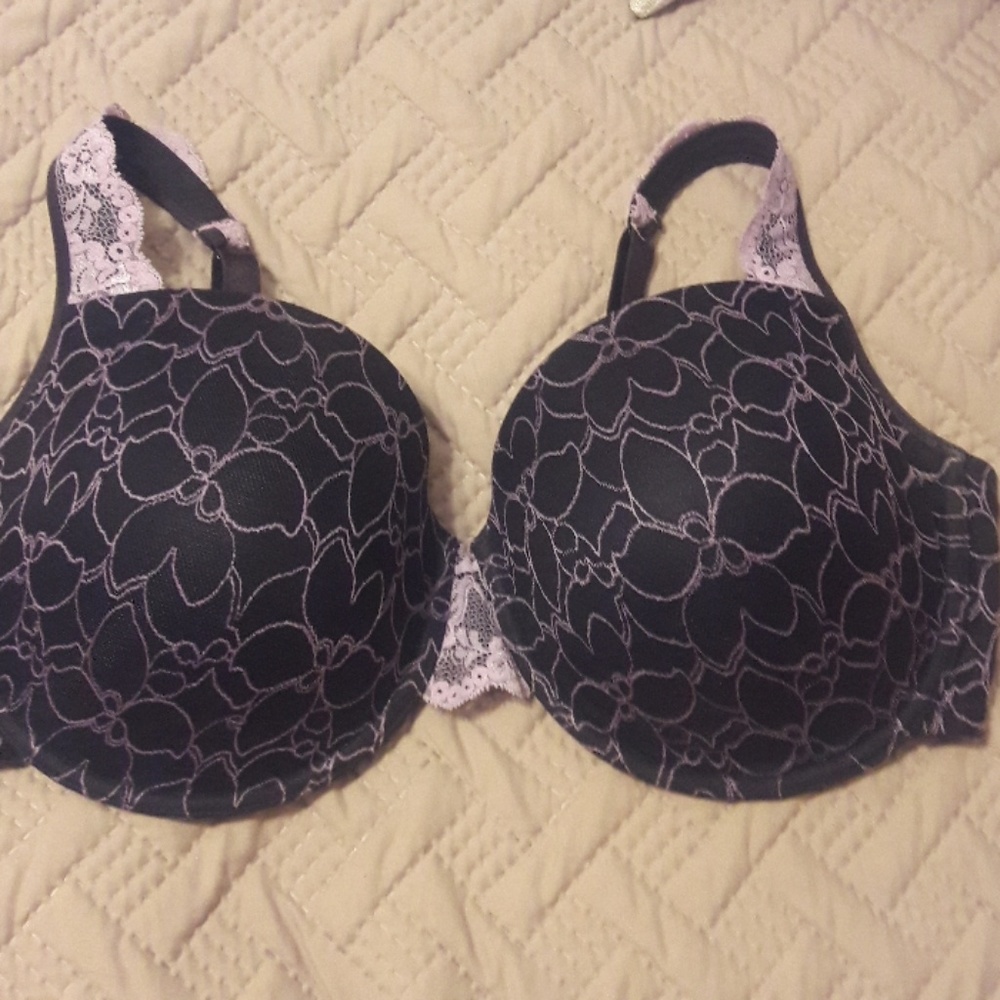 NWOT Black & Purple Lace Flora Bra